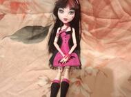 Grajewo ogłoszenia: Sprzedam zestaw kawiarenka i Lalka Draculora z bajki Monster High - zdjęcie