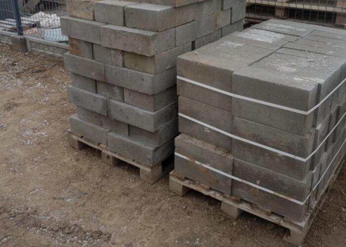 Grajewo ogłoszenia: Sprzedam bloczki fundamentowe 142 sztuki odbiór własny Grajewo.